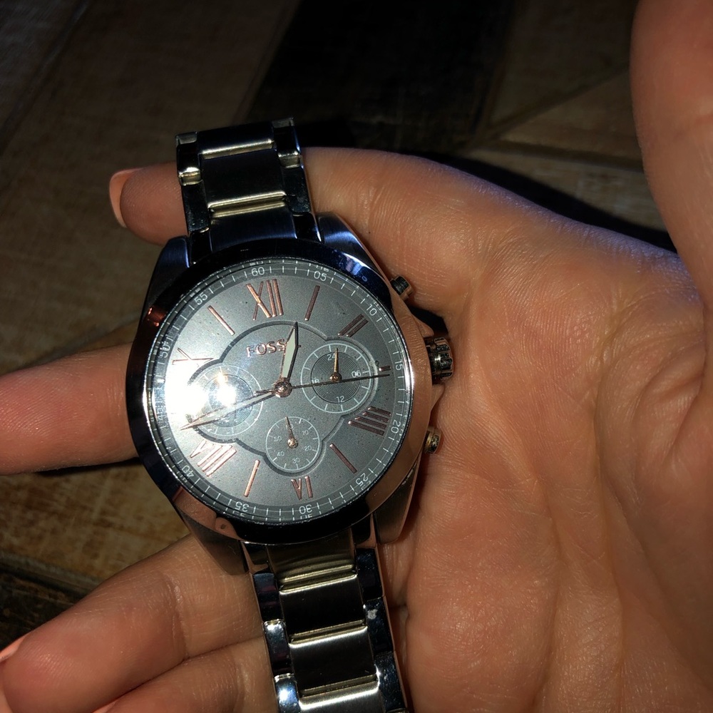 Fossil Watch - Picture 2 of 2